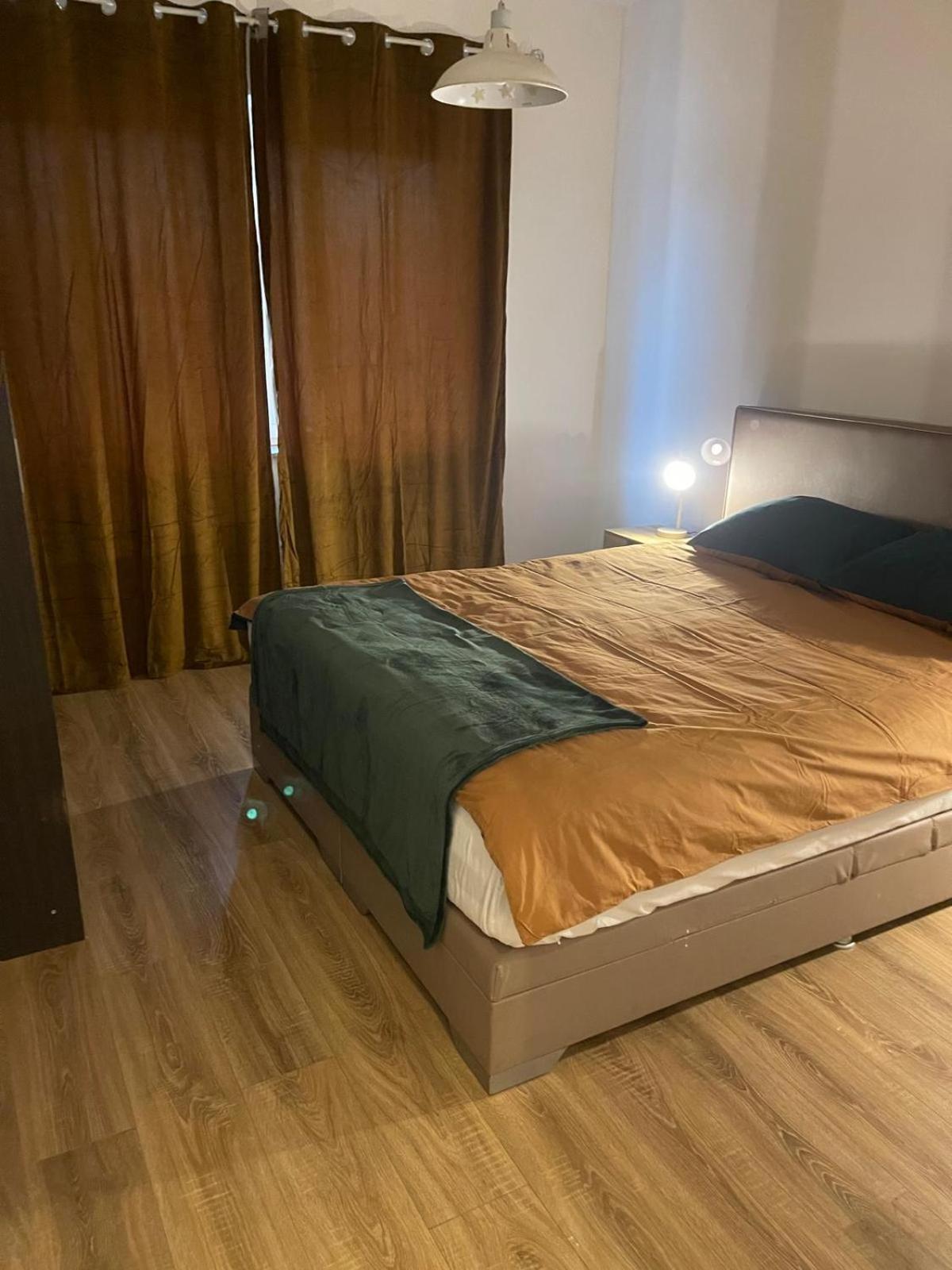 Apartchazal Bruksela Zewnętrze zdjęcie