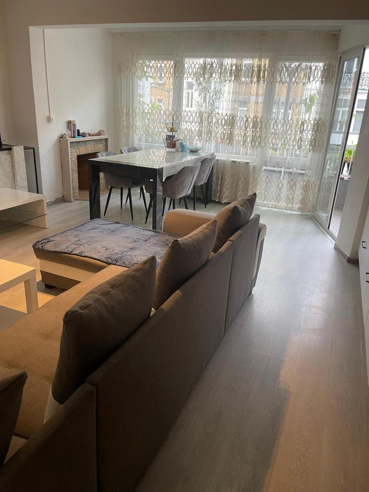 Apartchazal Bruksela Zewnętrze zdjęcie